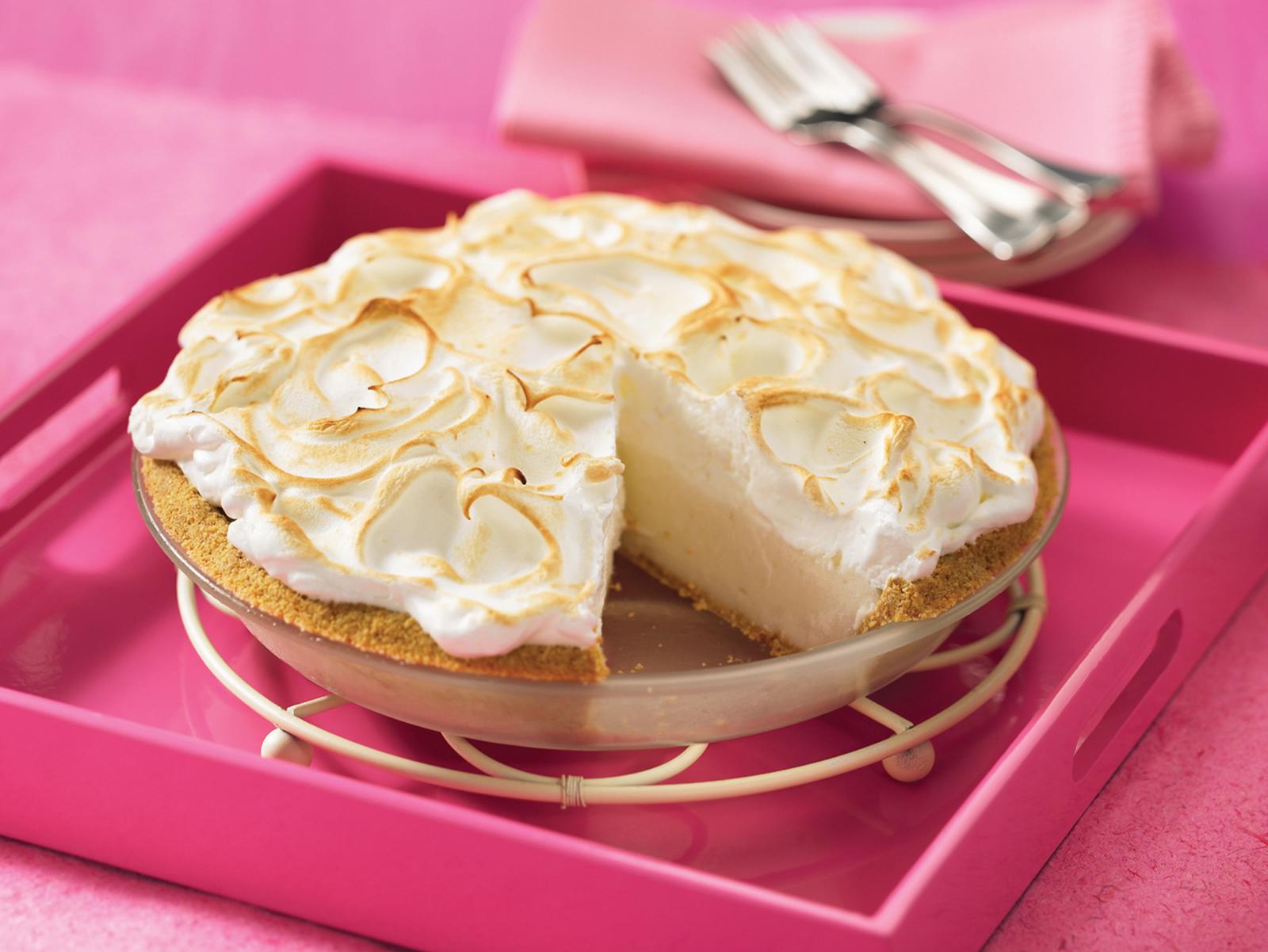Irresistibly Easy Frozen Lemon Meringue Pie